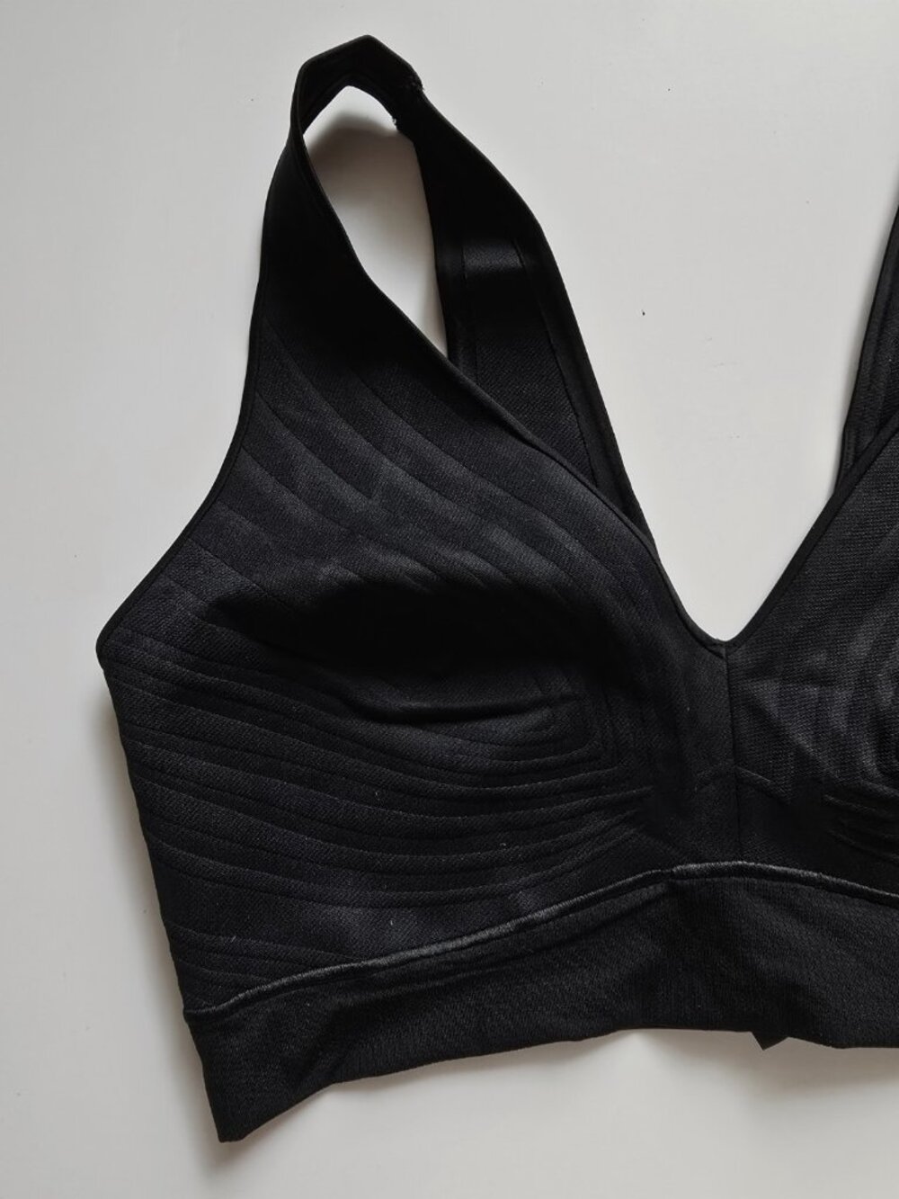 Spanx Haute Contour Wireless Black Unlined Bra L Large Unpadded Pullover V-neck - Picture 4 of 8